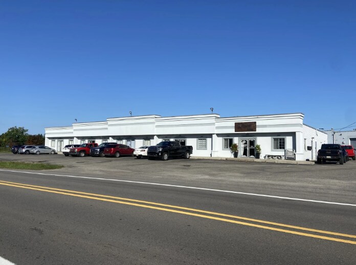 Primary Photo Of 4510-4514 Pontiac Lake Rd, Waterford Warehouse For Lease