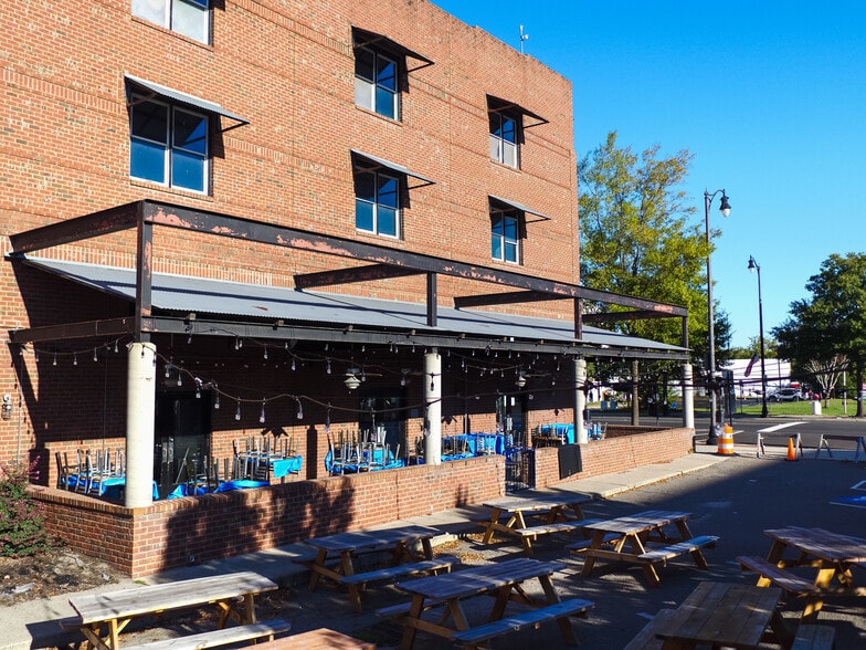 More Photos Of 405 Hay St, Fayetteville Apartments For Lease