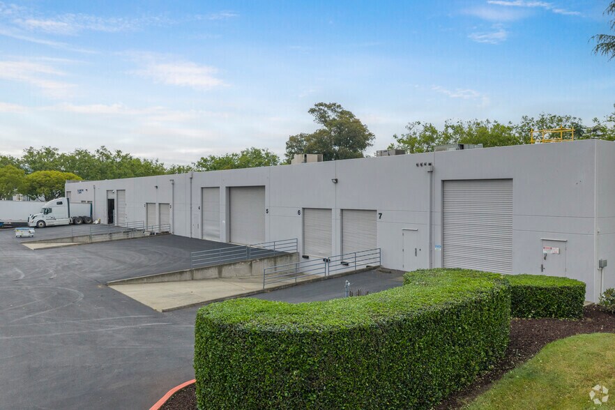 More Photos Of 1495-1497 Zephyr Ave, Hayward Unknown For Lease