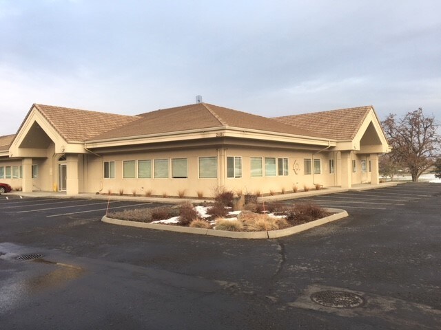 More Photos Of 2805 Saint Andrews Loop, Pasco Office For Sale