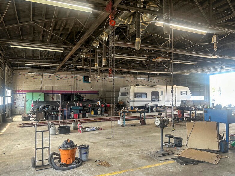 More Photos Of 758 W 1500 N, Salt Lake City Service For Lease