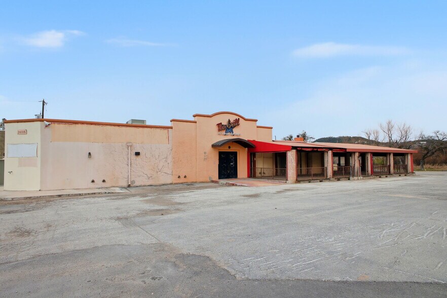 More Photos Of 24116 W IH-10, San Antonio Restaurant For Sale