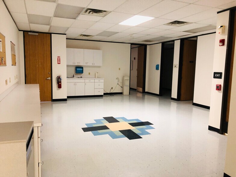 More Photos Of 2105 Jackson St, Houston Office For Lease