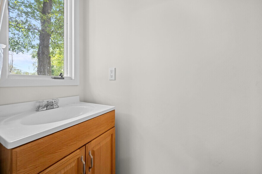 More Photos Of 10 Hunter Ave, Miller Place Office Residential For Sale