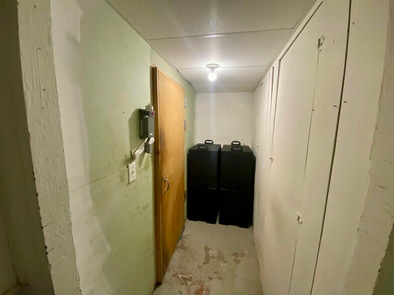 More Photos Of 730 Granite Ave, Shelby Specialty For Sale