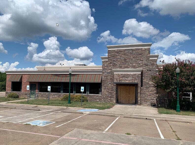 More Photos Of 2290 S Stemmons Fwy, Lewisville Restaurant For Lease