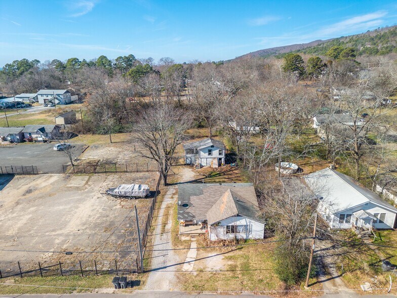 More Photos Of 606 Albert Pike Rd, Hot Springs National Park Freestanding For Sale