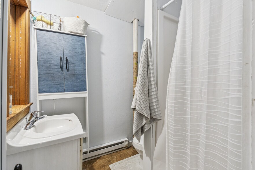 More Photos Of 1132 Main St, Grinnell Multifamily For Sale