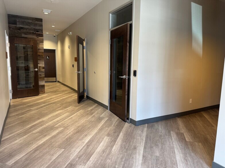 More Photos Of 932-936 Southwood Blvd, Incline Village Loft Creative Space For Lease