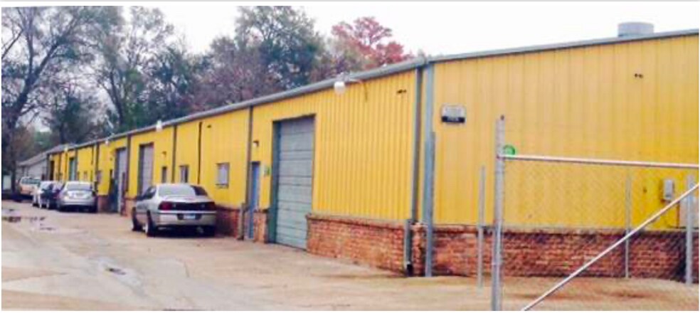 Primary Photo Of 2016 Johanna Dr, Houston Warehouse For Lease