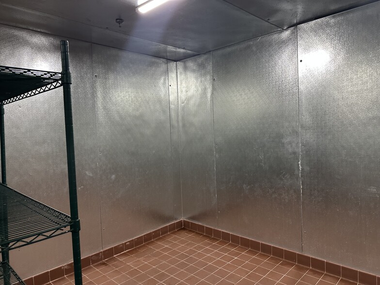 More Photos Of 10742-10752 Noel St, Los Alamitos Light Manufacturing For Sale