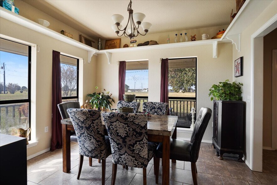 More Photos Of 1150 Platter Cutoff Rd, Calera Flex For Sale