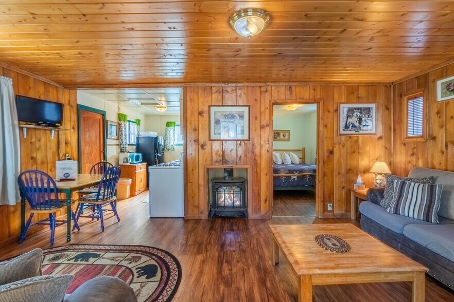 More Photos Of 416 Grand Ave, Grand Lake Hotel For Sale