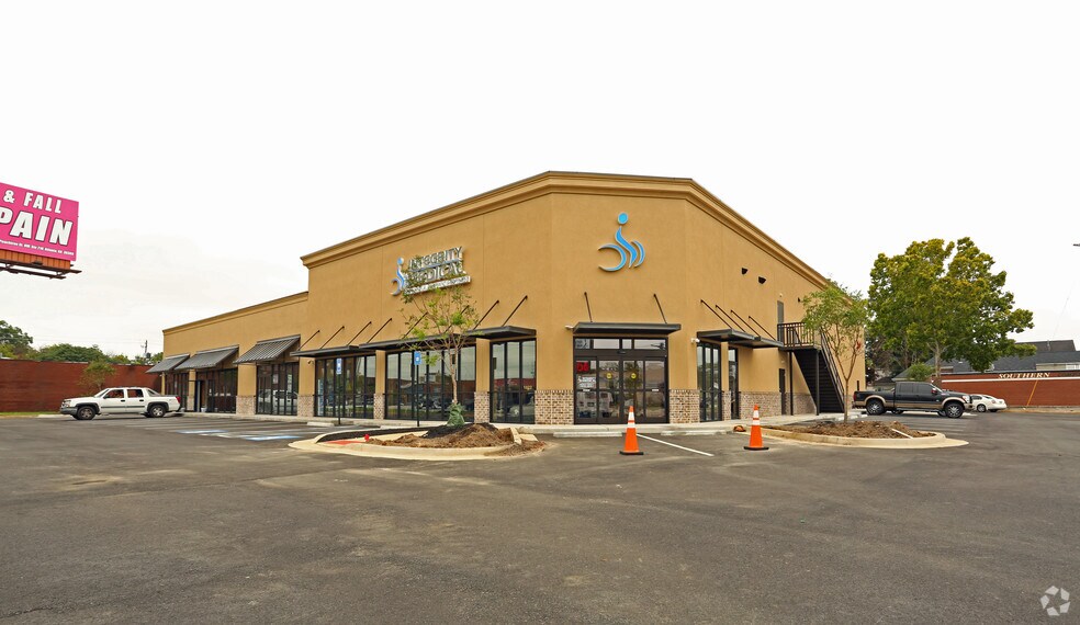 More Photos Of 1022 Walton Way, Augusta General Retail For Lease