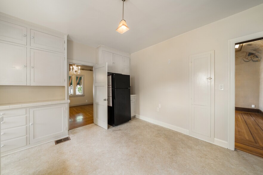 More Photos Of 702-704 E Chapman Ave, Orange Office For Lease