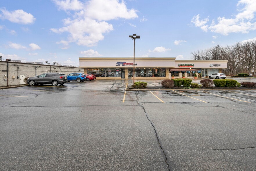 More Photos Of 9431 Mentor Ave, Mentor Freestanding For Sale