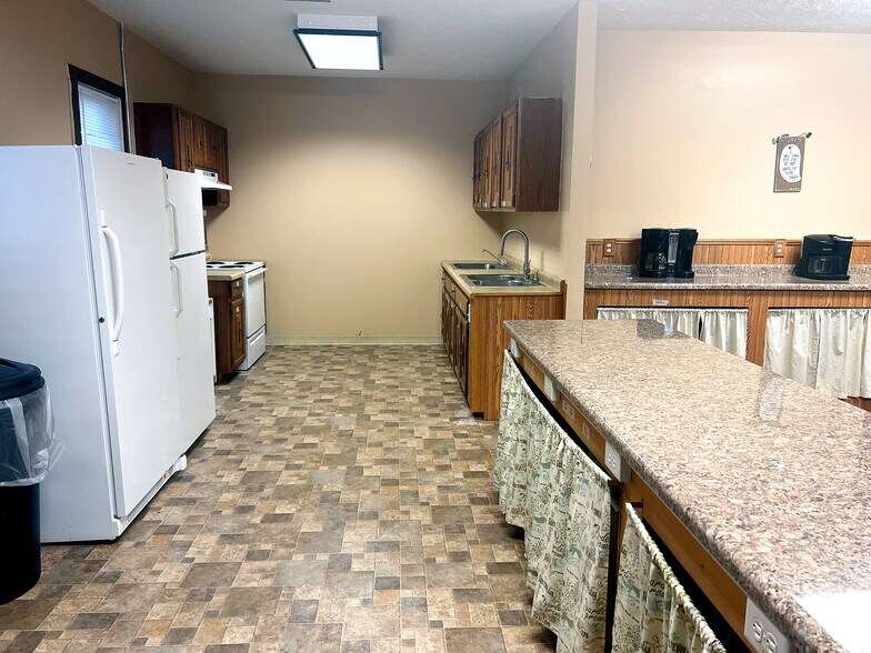 More Photos Of 418 S 14th St, Wymore General Retail For Sale