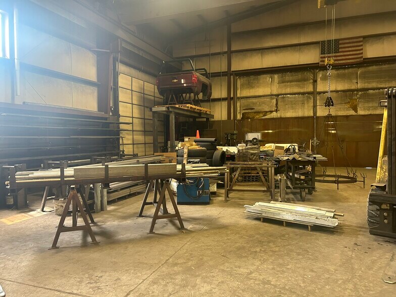 More Photos Of 5281 Lincoln St, Denver Manufacturing For Lease