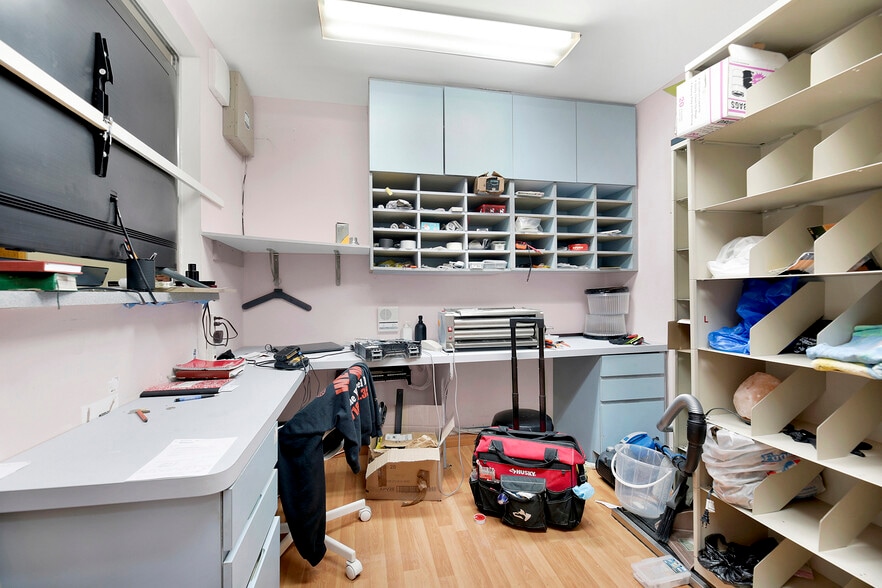 More Photos Of 3099 Coney Island Ave, Brooklyn Medical For Sale