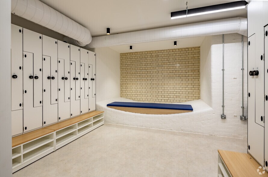 More Photos Of 56 Oxford St, Manchester Office For Lease