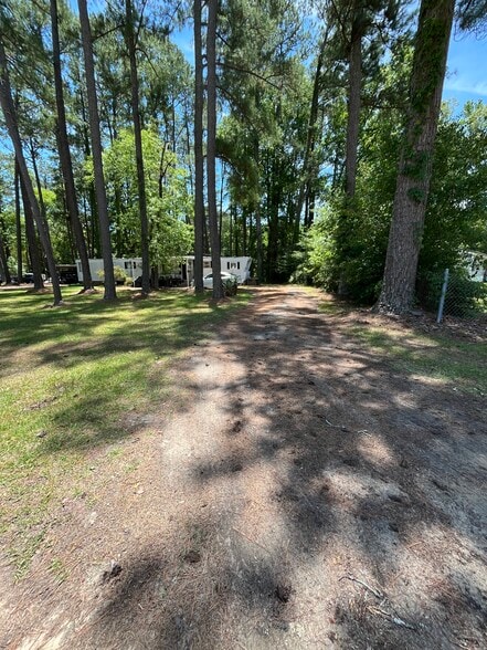 More Photos Of 1425 Farlow Rd, Raleigh Manufactured Housing Mobile Home Park For Sale