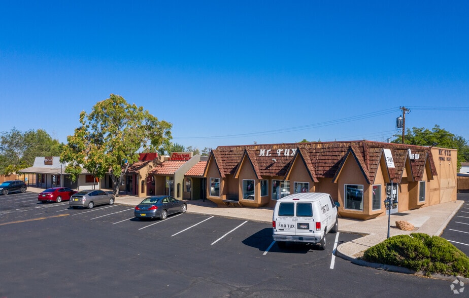 More Photos Of 3107 Eubank Blvd, Albuquerque Unknown For Lease