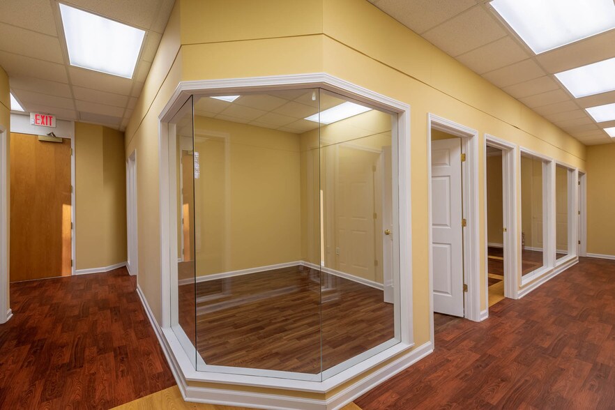 More Photos Of 1270 25th Street Pl SE, Hickory Medical For Lease