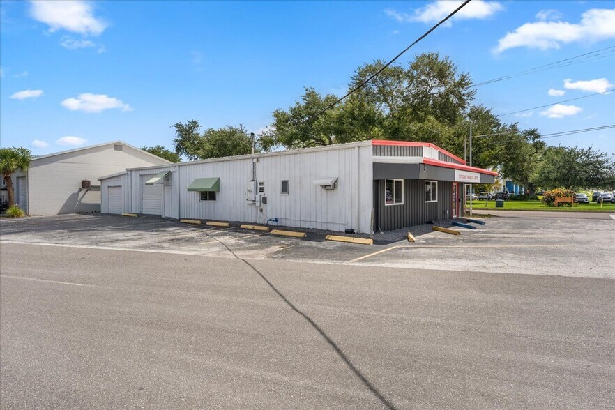 More Photos Of 1901 13th Ave N, Saint Petersburg Distribution For Lease