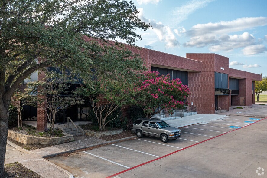 More Photos Of 3800 Sandshell Dr, Fort Worth Office For Lease