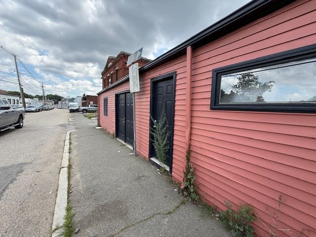 More Photos Of 100 Felton St, Waltham Flex For Lease