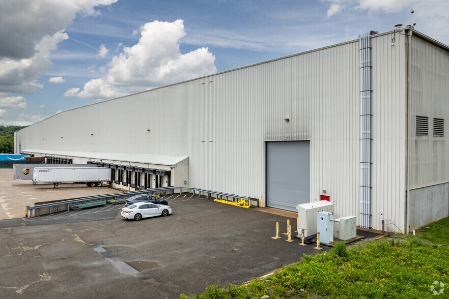 More Photos Of 703 Bartley Chester Rd, Flanders Distribution For Lease