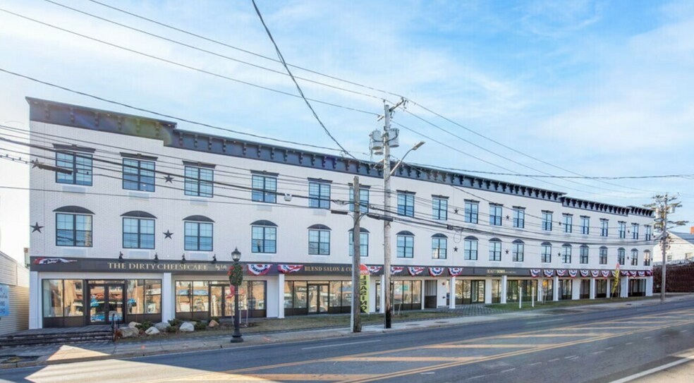 Primary Photo Of 102 W Main St, Smithtown Apartments For Lease