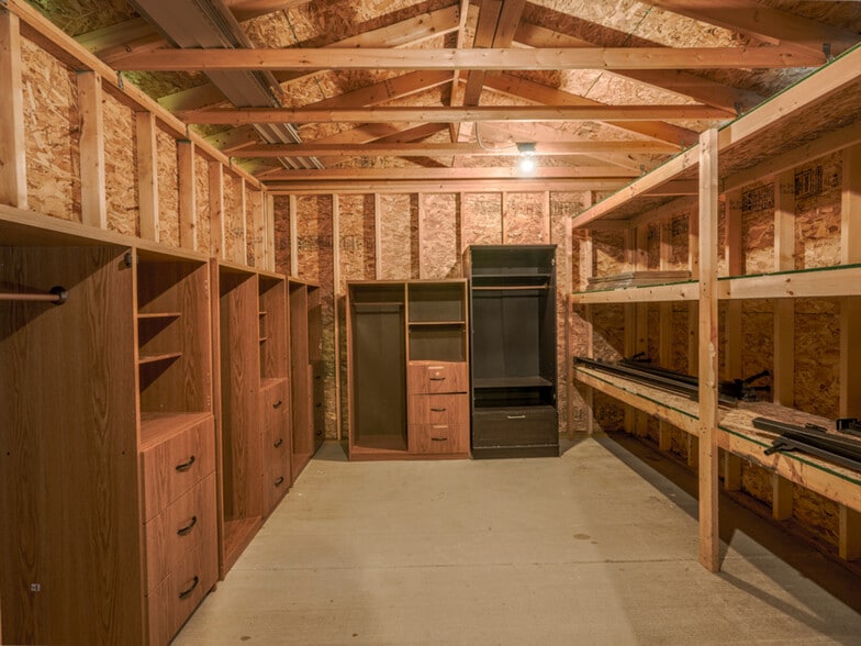 More Photos Of 200 S 4th St, Kawkawlin Assisted Living For Sale