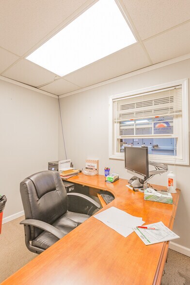 More Photos Of 300 Alamar St, Fort Oglethorpe General Retail For Sale