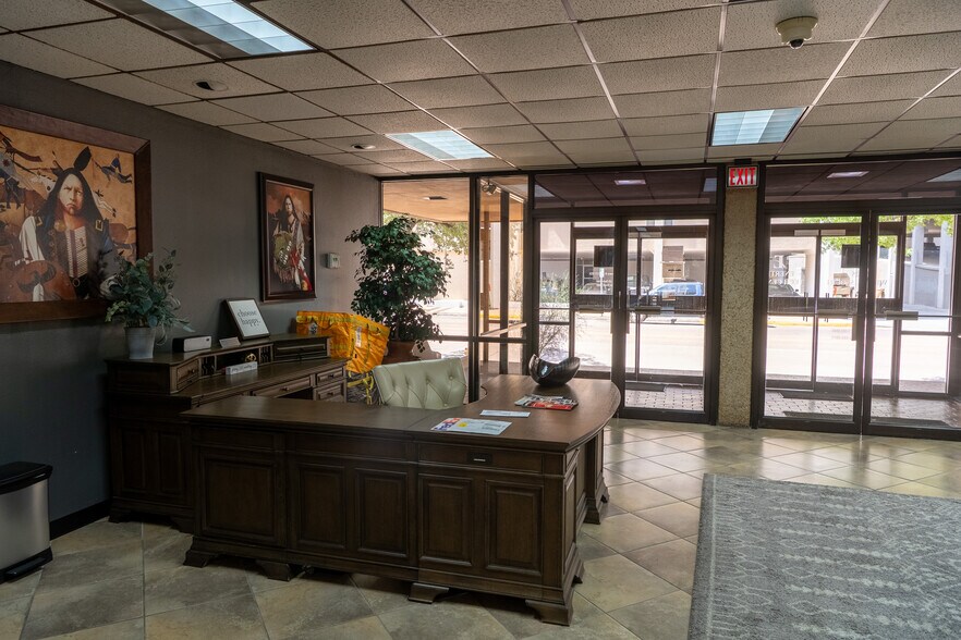 More Photos Of 125 W Missouri Ave, Midland Office For Lease