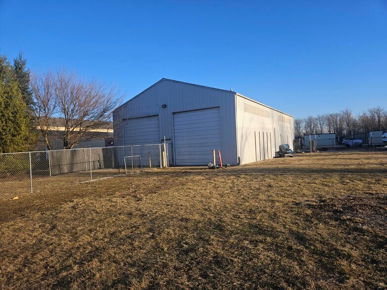 More Photos Of 9830 N Michigan Rd, Carmel Unknown For Lease