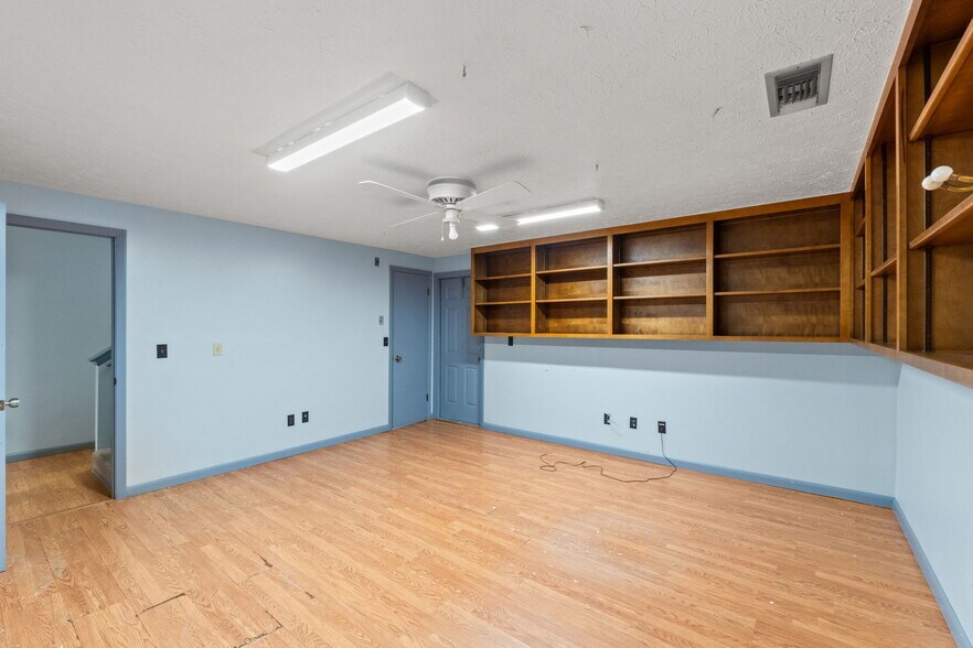 More Photos Of 215 W 6th St, Panama City Medical For Lease