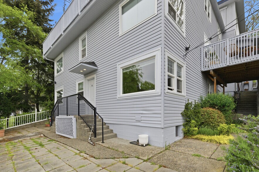 More Photos Of 1401 W Bertona St, Seattle Apartments For Sale