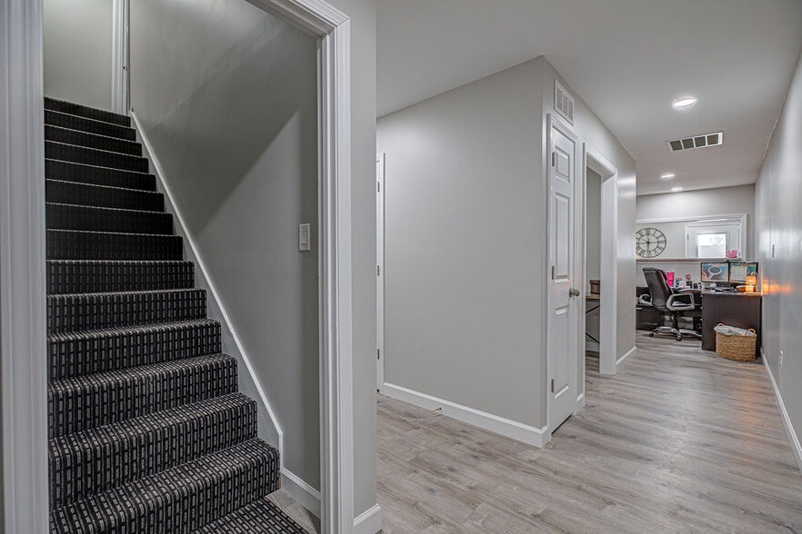 More Photos Of 300-304 Edgewood Dr, Trenton Medical For Lease