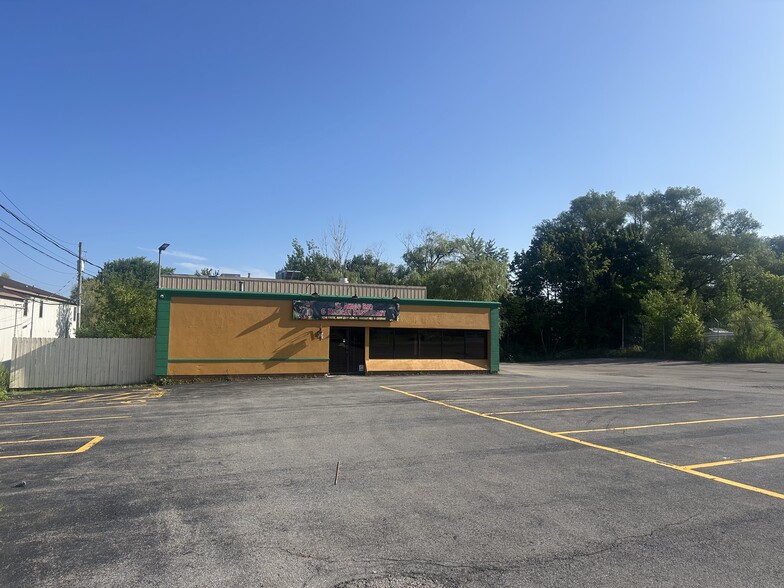 Primary Photo Of 5781 Seneca St, Elma Restaurant For Lease