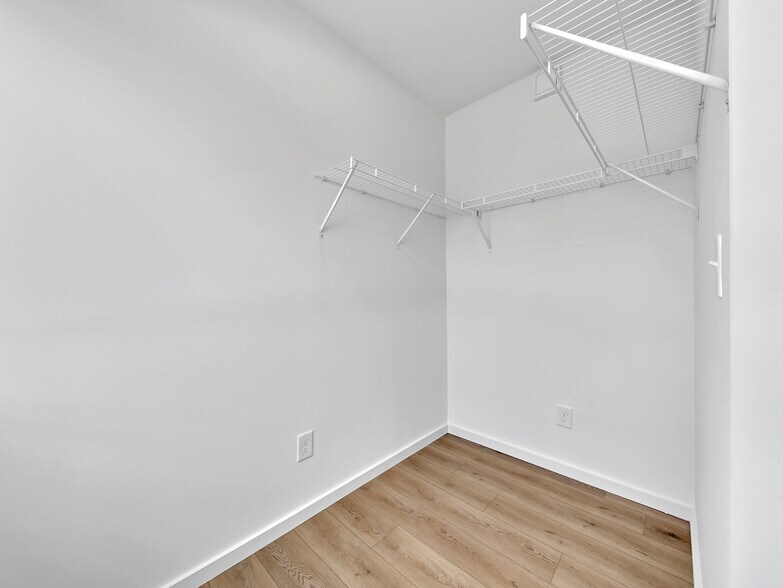 More Photos Of 1602 N Central St, Knoxville Apartments For Sale