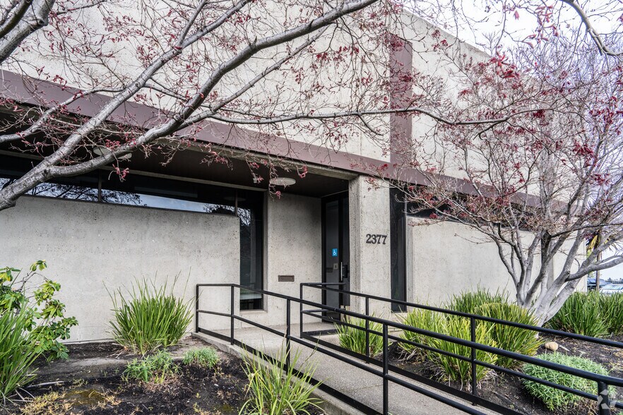 More Photos Of 2377 Stanwell Dr, Concord Warehouse For Lease