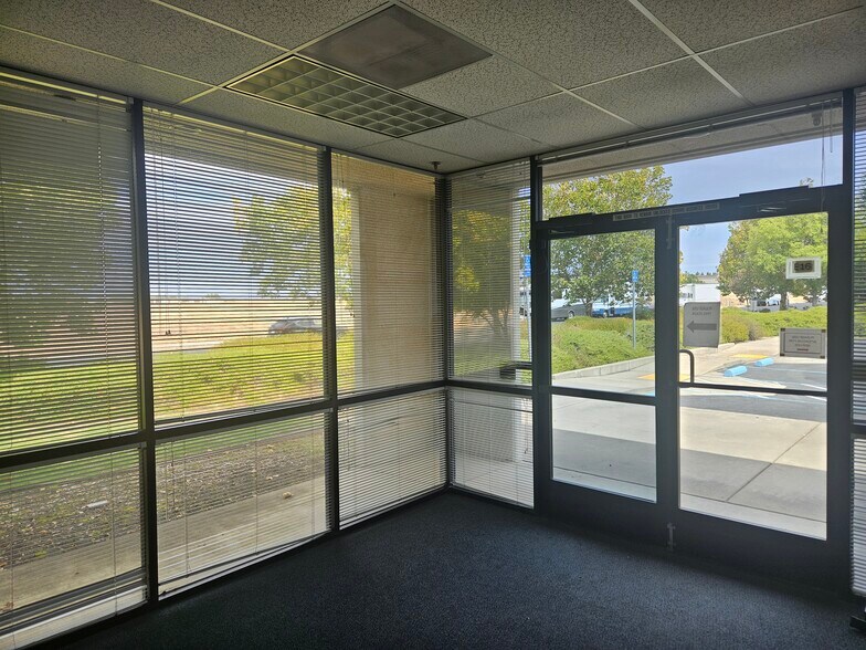 More Photos Of 1251 Tinker Rd, Rocklin Warehouse For Lease