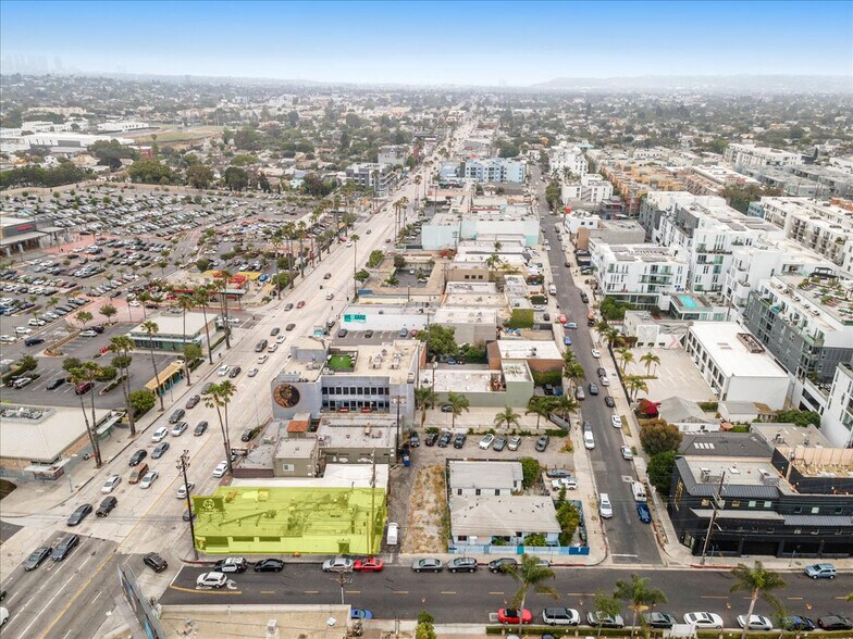 More Photos Of 13484 Washington Blvd, Marina Del Rey General Retail For Sale