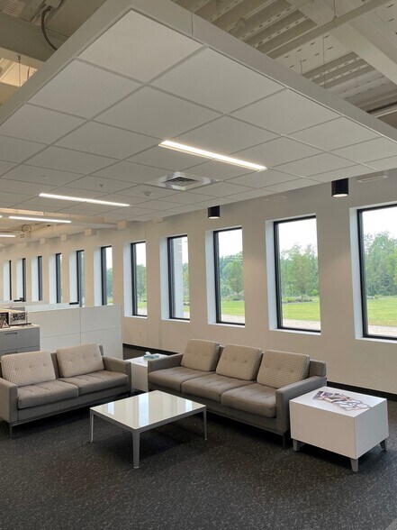 More Photos Of 50 Executive Pky, Hudson Office For Lease