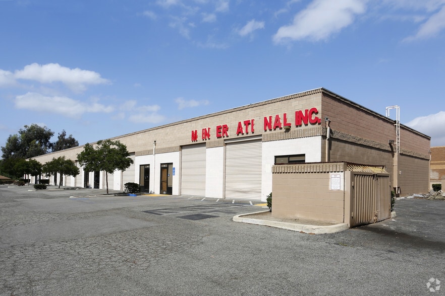 More Photos Of 3931 Carter St, Riverside Warehouse For Lease