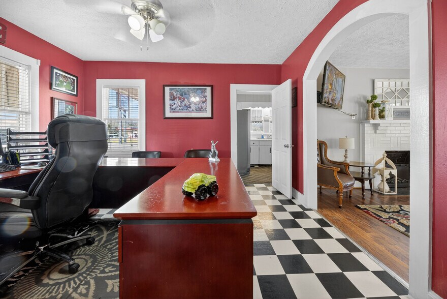 More Photos Of 104 McCullars Ln, Oxford General Retail For Sale