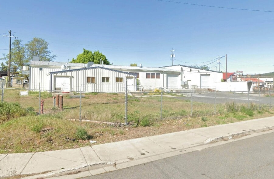More Photos Of 3003 E Courtland Ave, Spokane Warehouse For Lease