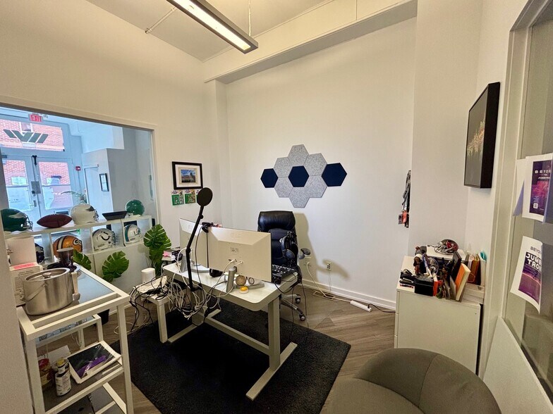 More Photos Of 8-10 Letitia St, Philadelphia Apartments For Sale