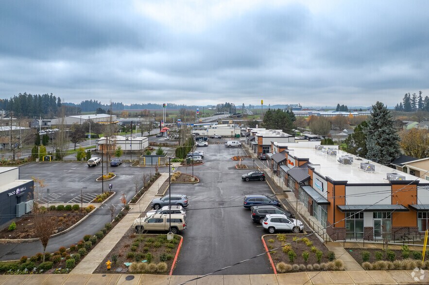More Photos Of 30860 NW Pacific St, North Plains Storefront For Lease